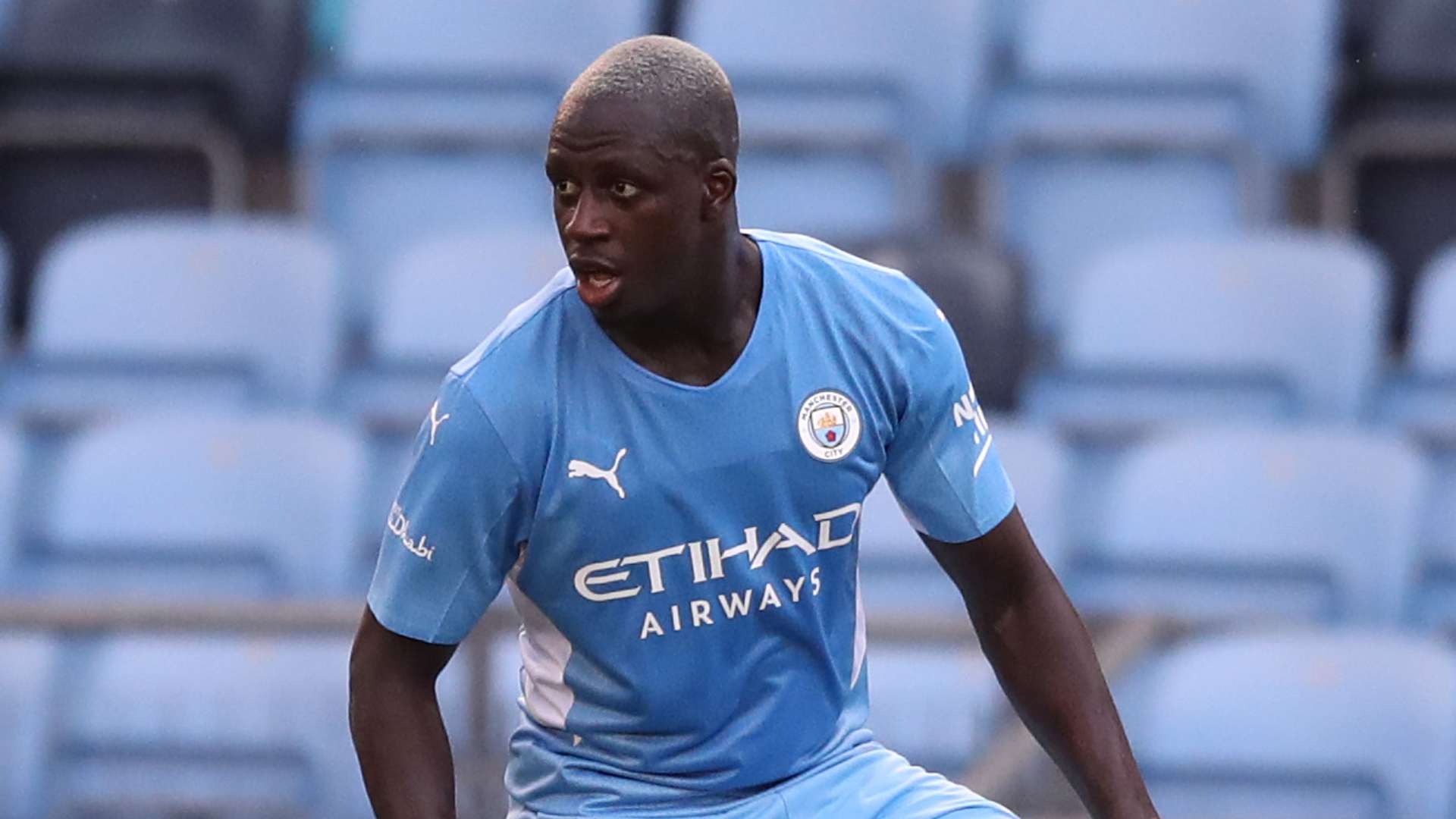 一位队员的 一位队员的